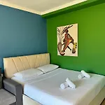 Colorful , Centre Apartment